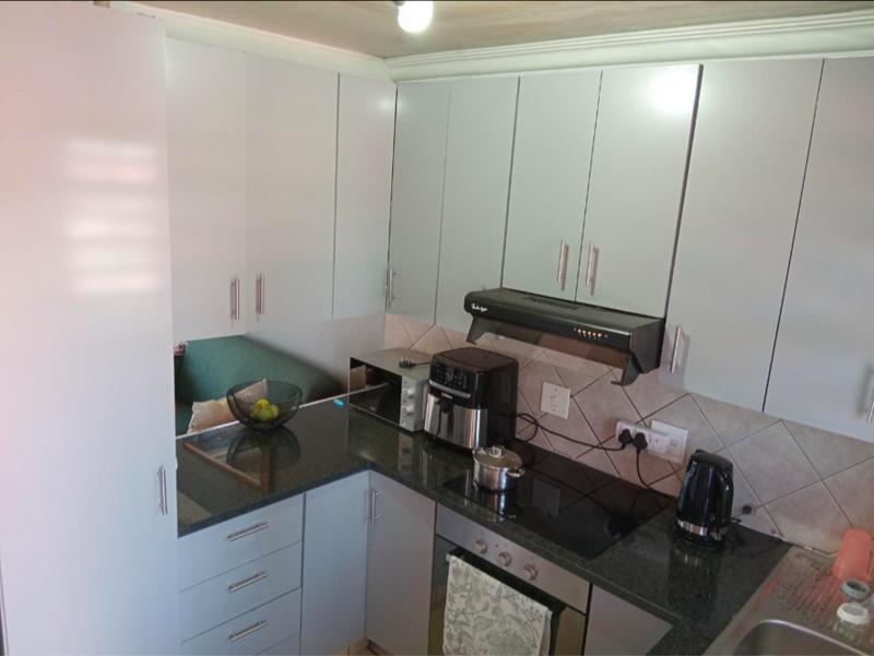 2 Bedroom Property for Sale in Albemarle Gauteng