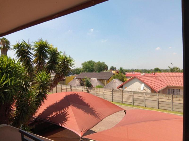 2 Bedroom Property for Sale in Albemarle Gauteng