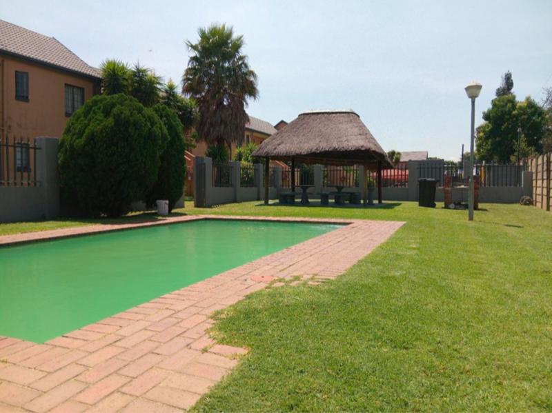 2 Bedroom Property for Sale in Albemarle Gauteng