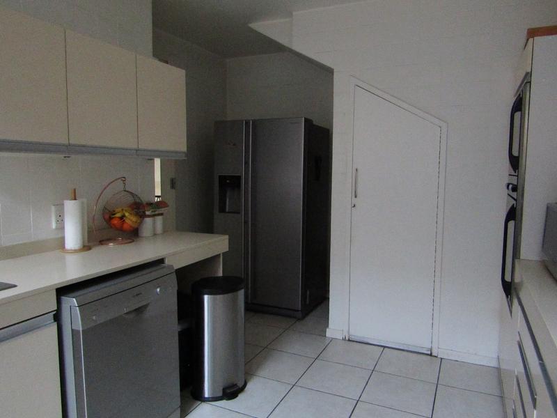 3 Bedroom Property for Sale in Atholl Gardens Gauteng