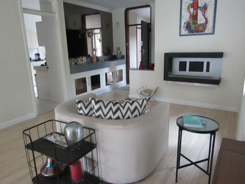 3 Bedroom Property for Sale in Atholl Gardens Gauteng