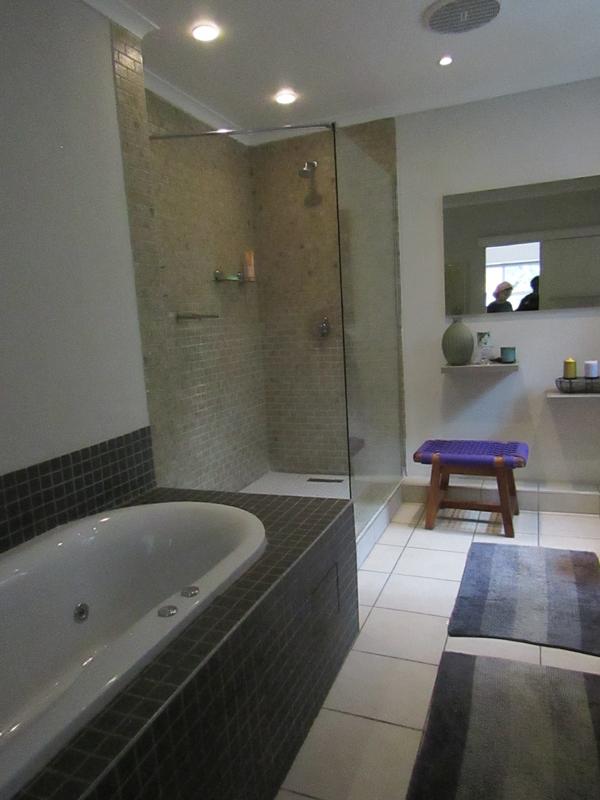 3 Bedroom Property for Sale in Atholl Gardens Gauteng