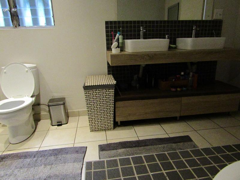 3 Bedroom Property for Sale in Atholl Gardens Gauteng