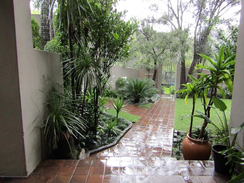 3 Bedroom Property for Sale in Atholl Gardens Gauteng