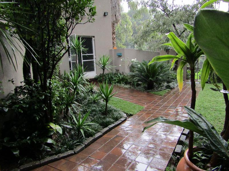 3 Bedroom Property for Sale in Atholl Gardens Gauteng