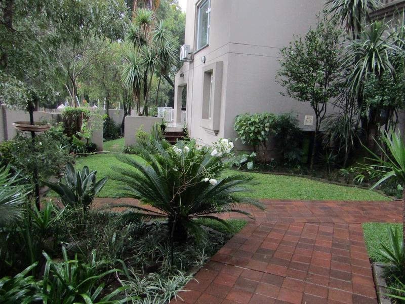 3 Bedroom Property for Sale in Atholl Gardens Gauteng