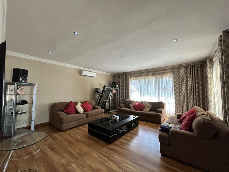 4 Bedroom Property for Sale in Blue Valley Golf Estate Gauteng