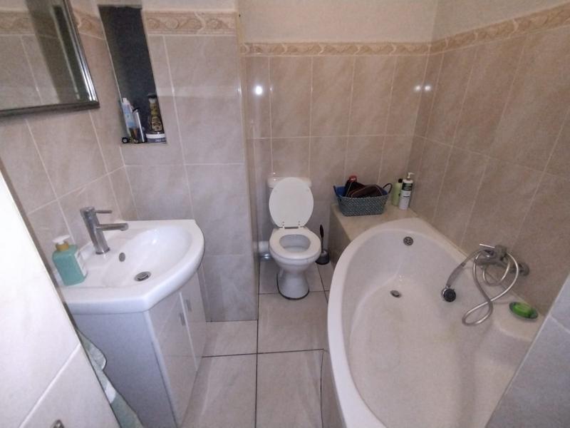 3 Bedroom Property for Sale in Brackenhurst Gauteng