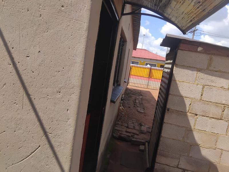 2 Bedroom Property for Sale in Moleleki Ext 2 Gauteng