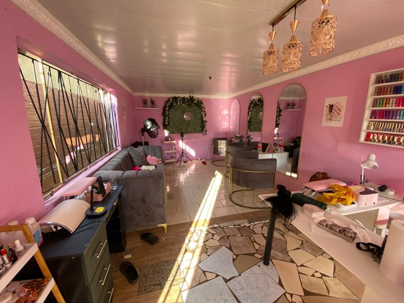 5 Bedroom Property for Sale in Katlehong South Gauteng