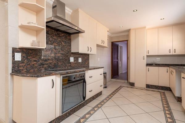 4 Bedroom Property for Sale in Bassonia Gauteng