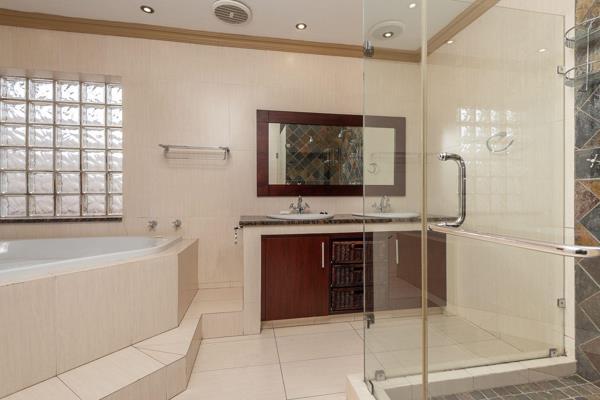 4 Bedroom Property for Sale in Bassonia Gauteng