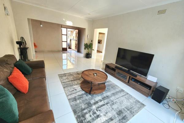 4 Bedroom Property for Sale in Glenvista Gauteng