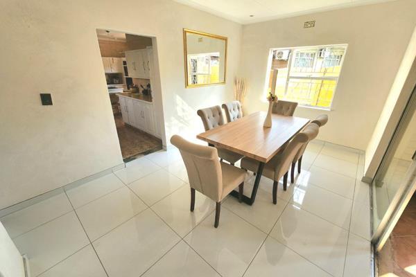 4 Bedroom Property for Sale in Glenvista Gauteng