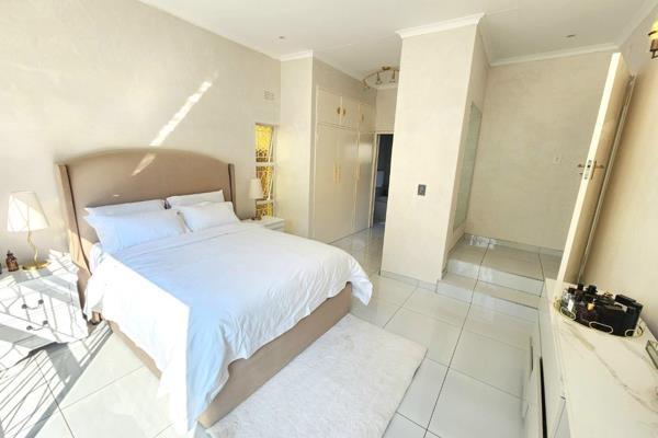 4 Bedroom Property for Sale in Glenvista Gauteng