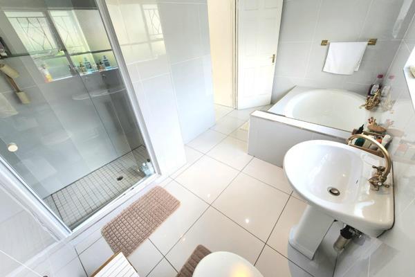 4 Bedroom Property for Sale in Glenvista Gauteng