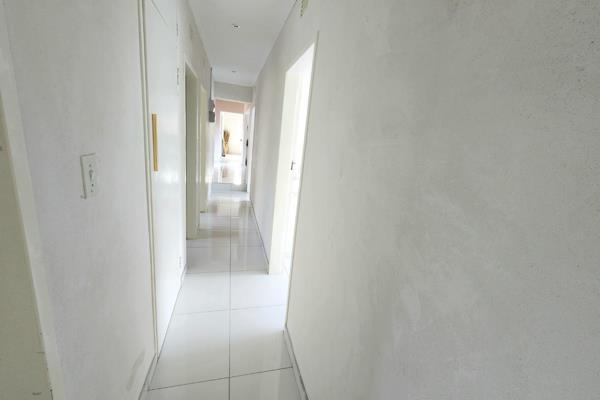 4 Bedroom Property for Sale in Glenvista Gauteng