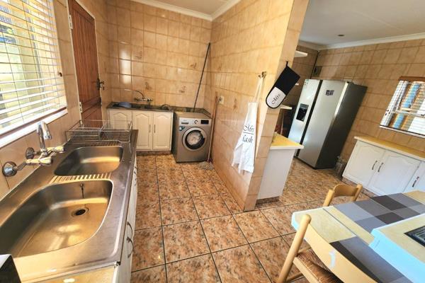 4 Bedroom Property for Sale in Glenvista Gauteng