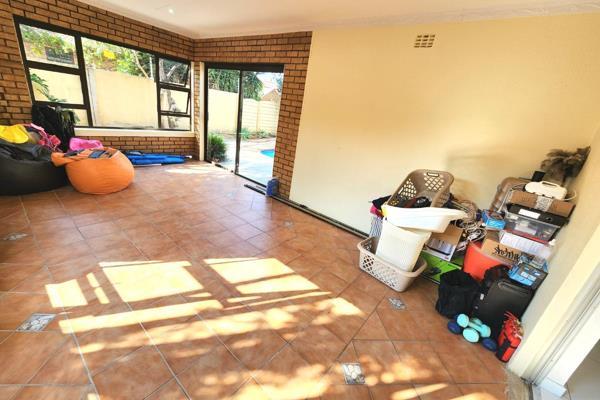 4 Bedroom Property for Sale in Glenvista Gauteng