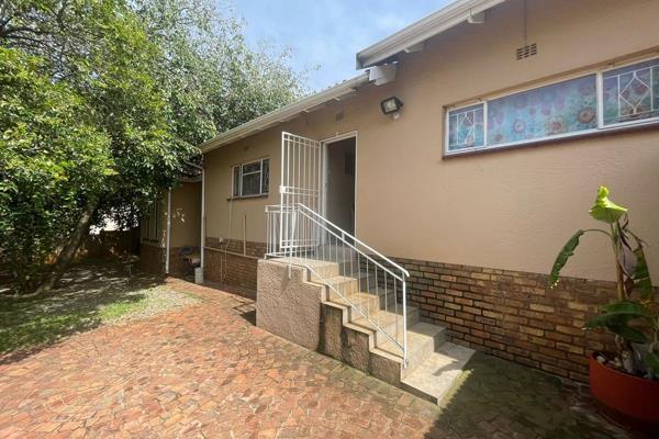 4 Bedroom Property for Sale in Glenvista Gauteng