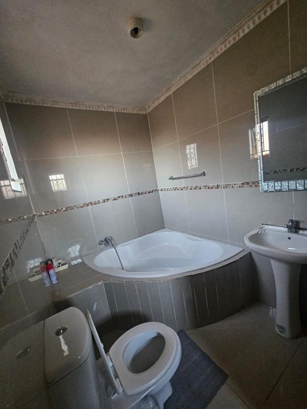 3 Bedroom Property for Sale in Protea Glen Gauteng