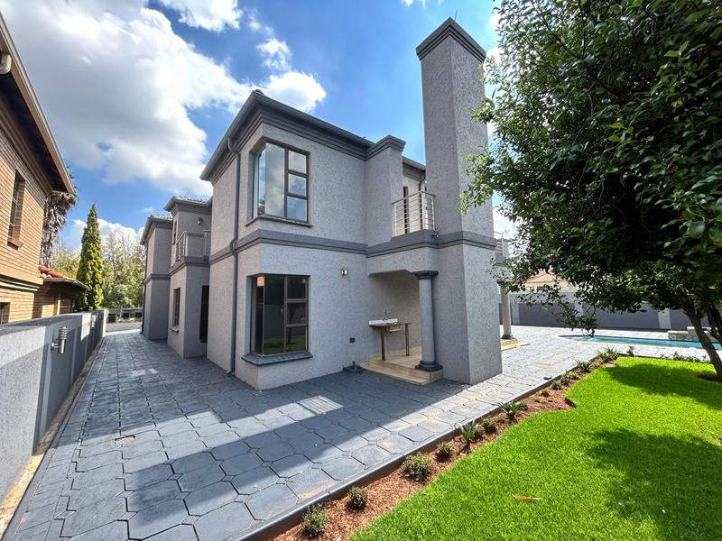 5 Bedroom Property for Sale in Helderwyk Gauteng