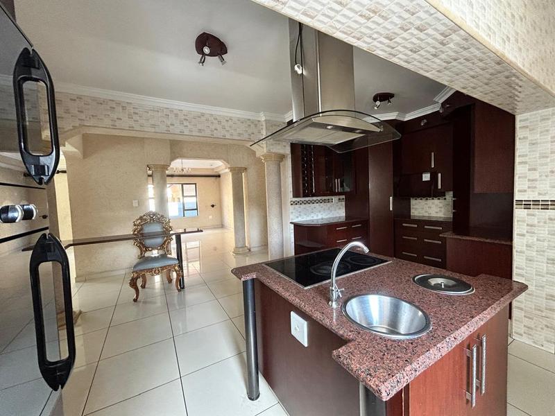 5 Bedroom Property for Sale in Helderwyk Gauteng