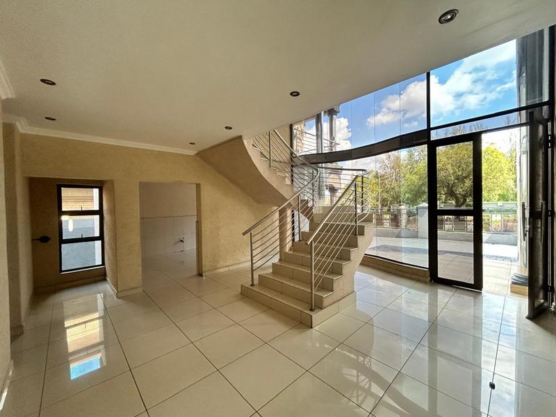 5 Bedroom Property for Sale in Helderwyk Gauteng