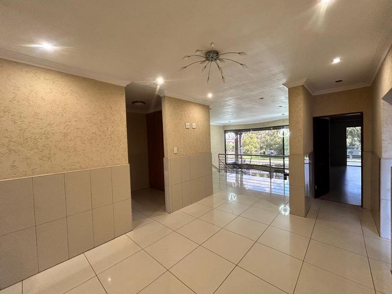 5 Bedroom Property for Sale in Helderwyk Gauteng