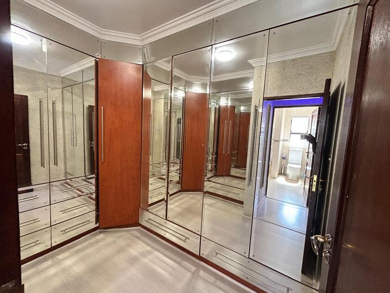 5 Bedroom Property for Sale in Helderwyk Gauteng