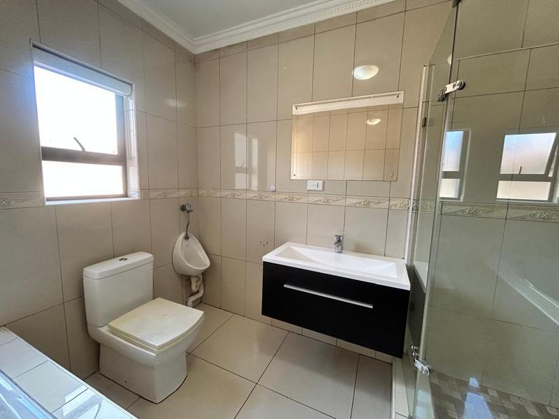 5 Bedroom Property for Sale in Helderwyk Gauteng