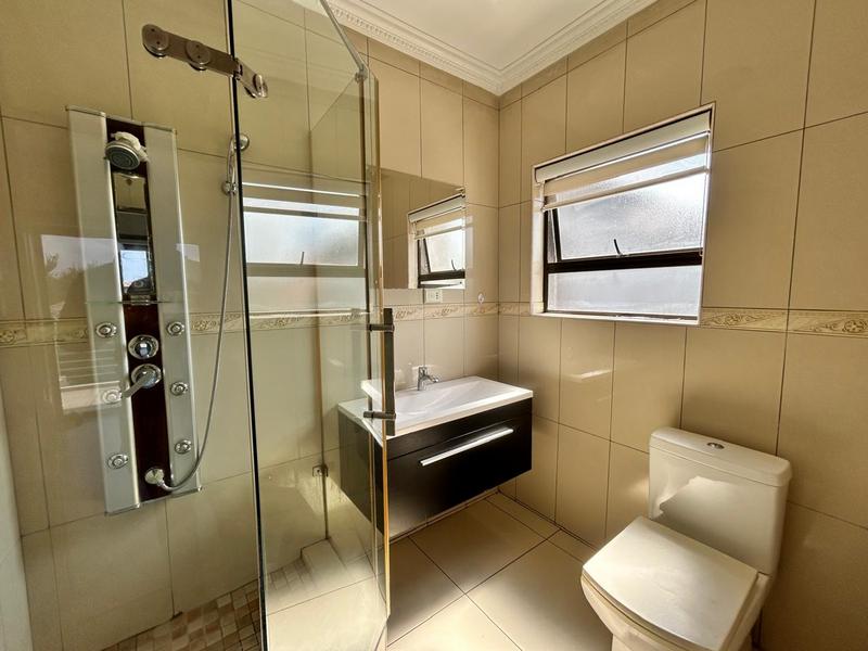 5 Bedroom Property for Sale in Helderwyk Gauteng