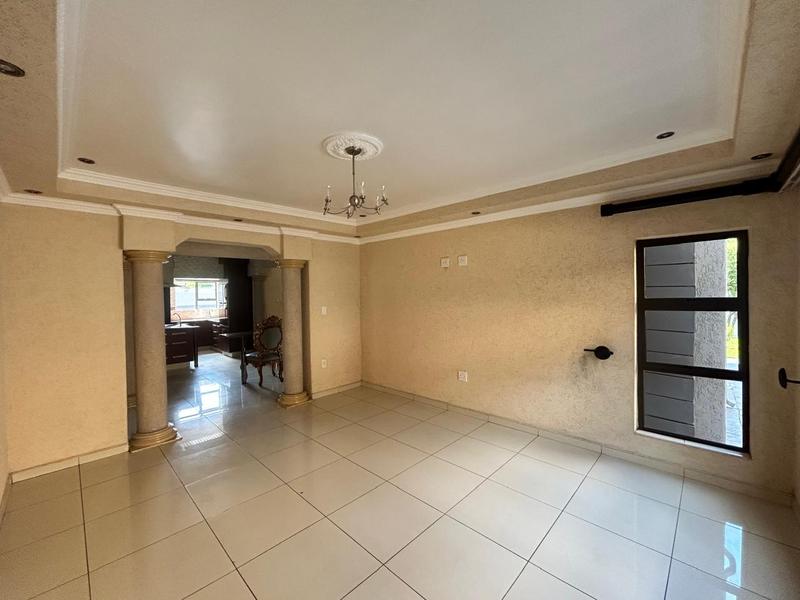 5 Bedroom Property for Sale in Helderwyk Gauteng