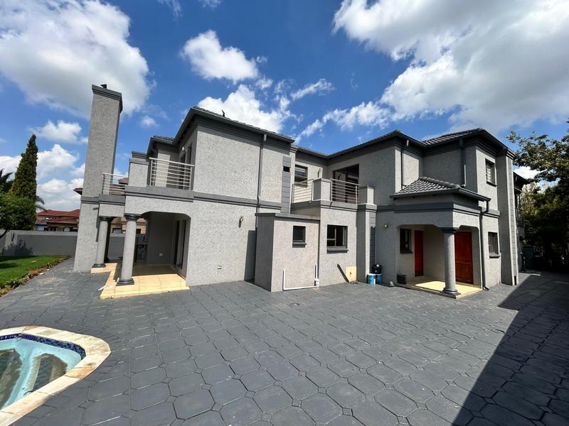 5 Bedroom Property for Sale in Helderwyk Gauteng