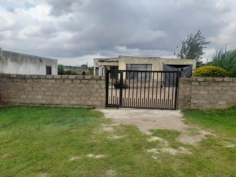 2 Bedroom Property for Sale in Winterveldt Gauteng