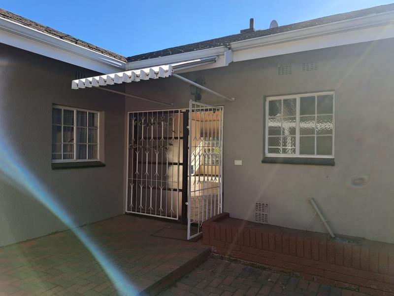 To Let 4 Bedroom Property for Rent in Ontdekkerspark Gauteng