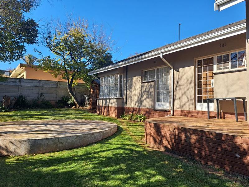 To Let 4 Bedroom Property for Rent in Ontdekkerspark Gauteng