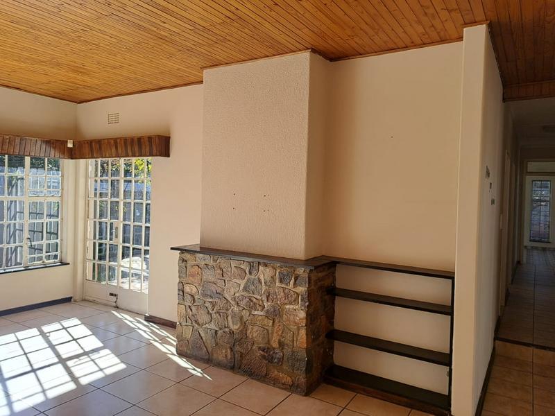To Let 4 Bedroom Property for Rent in Ontdekkerspark Gauteng