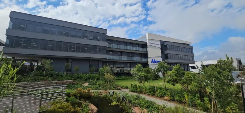To Let Commercial Property for Rent in Vorna Valley Gauteng