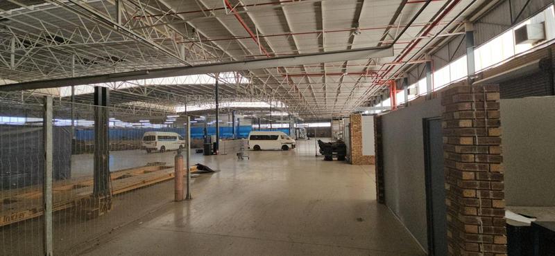 To Let Commercial Property for Rent in Randjespark Gauteng