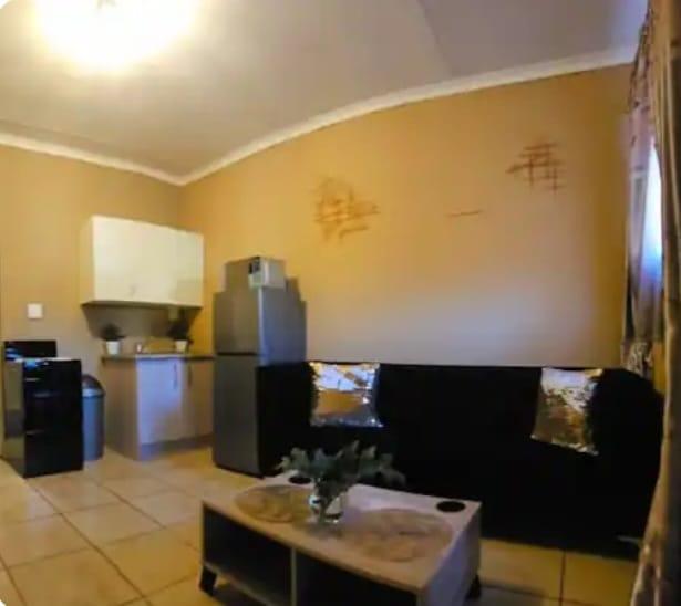 1 Bedroom Property for Sale in Rhodesfield Gauteng