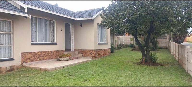3 Bedroom Property for Sale in Elandspark Gauteng