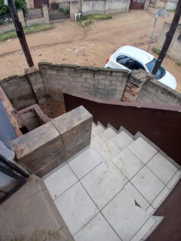 8 Bedroom Property for Sale in Olievenhoutbosch Gauteng