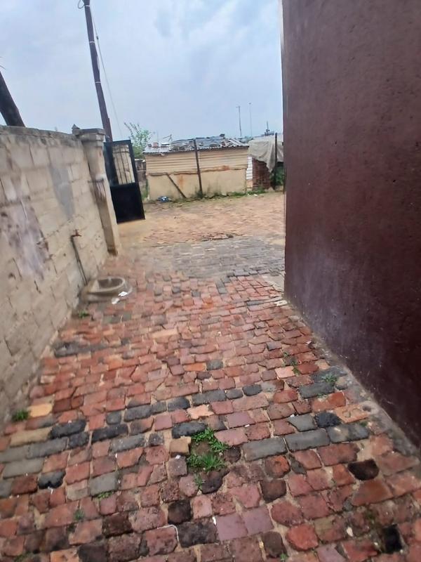 8 Bedroom Property for Sale in Olievenhoutbosch Gauteng