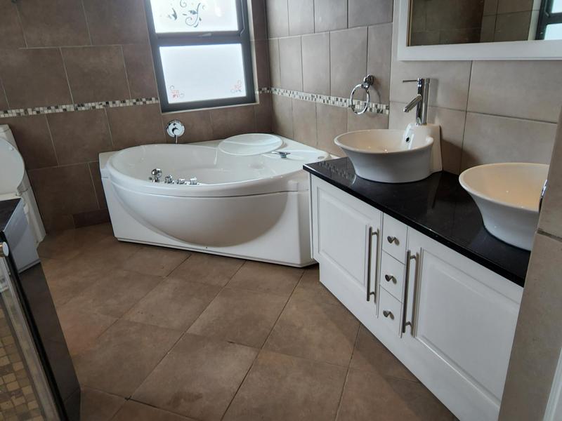 To Let 4 Bedroom Property for Rent in Muckleneuk Gauteng