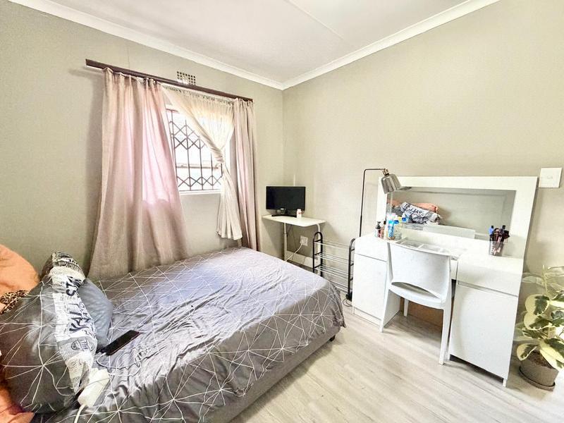 2 Bedroom Property for Sale in Clayville Gauteng