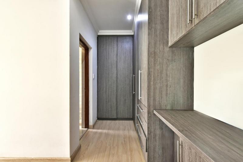 4 Bedroom Property for Sale in Eye of Africa Gauteng