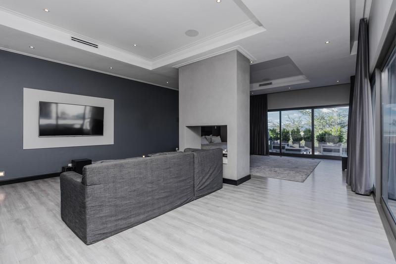 5 Bedroom Property for Sale in Midstream Ridge Gauteng