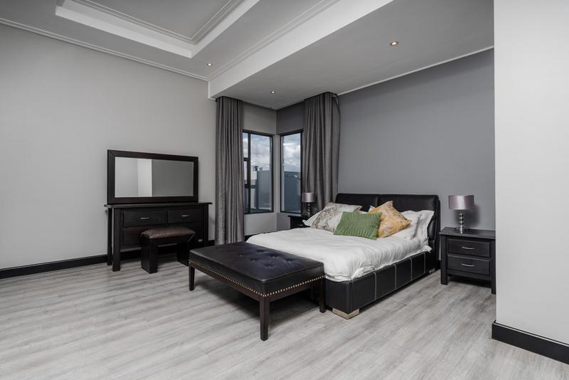 5 Bedroom Property for Sale in Midstream Ridge Gauteng