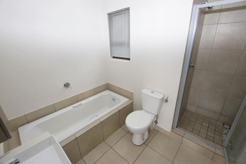 To Let 1 Bedroom Property for Rent in Broadacres Gauteng